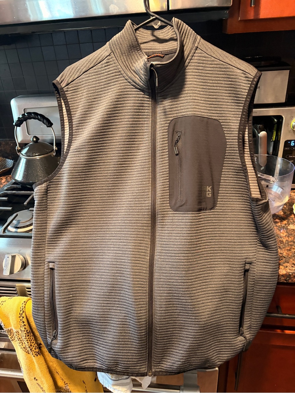 Duluth Trading Co Alaskan Hard Gear Men’s Gray Quilted Zip-Up Vest
